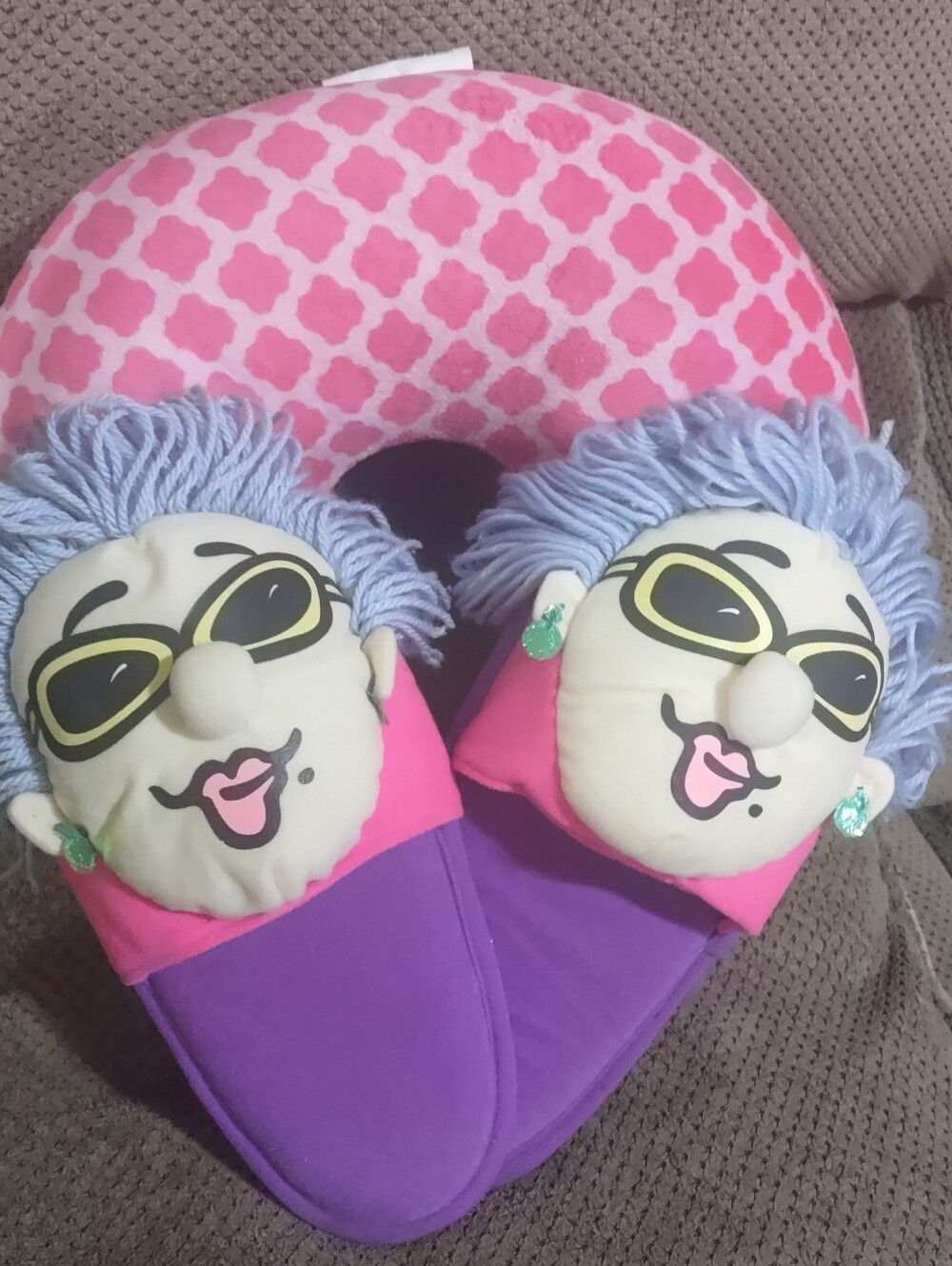 Wolf Essentials Worlds Best Pink Trellis Travel Neck Pillow Snap Close NWOT